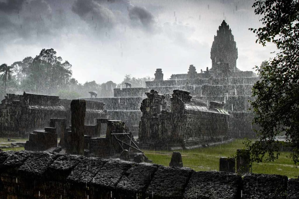 Bakong Temple in the rain